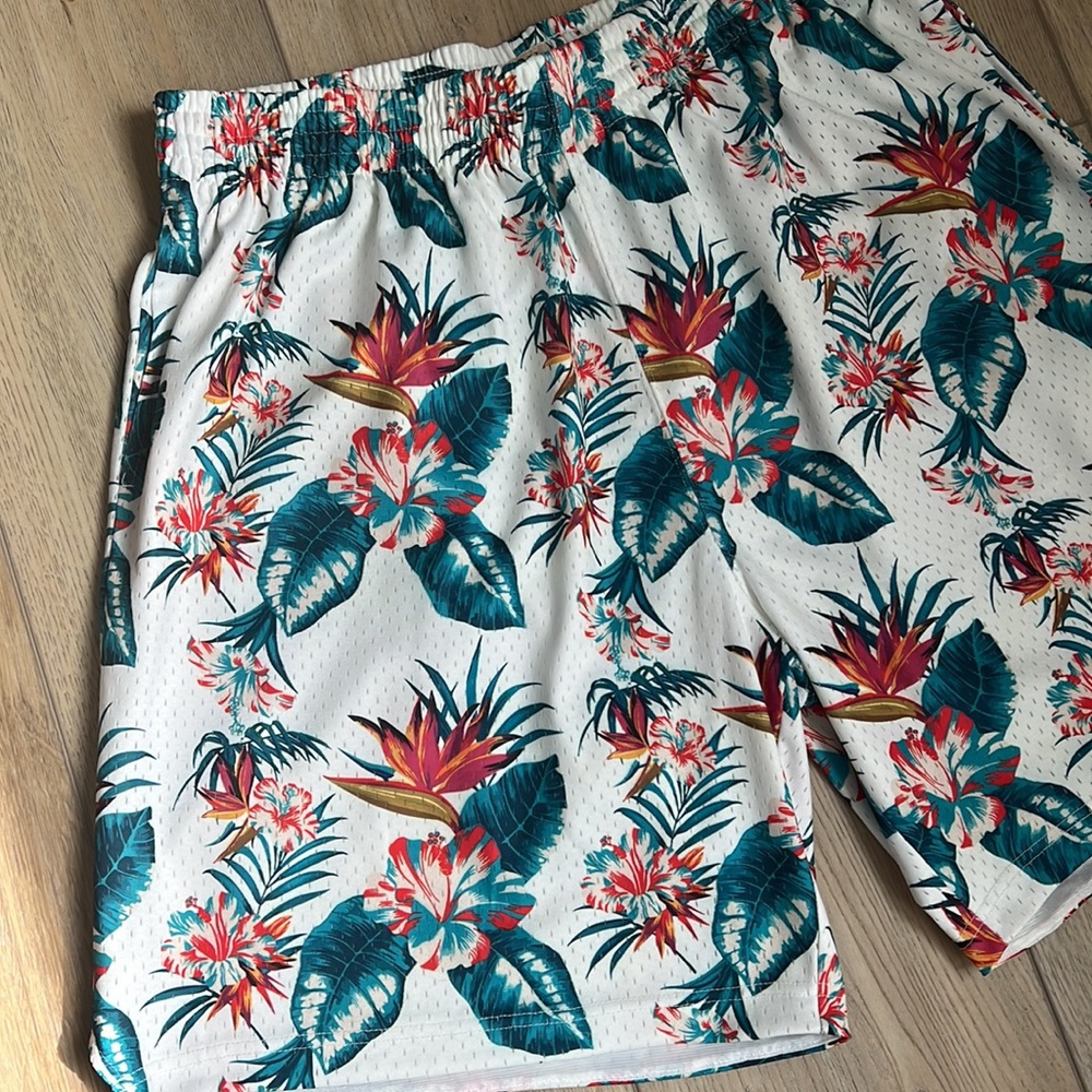 Mitchell & Ness Celtics Tropical Print Basketball Shorts - Picture 2 of 11